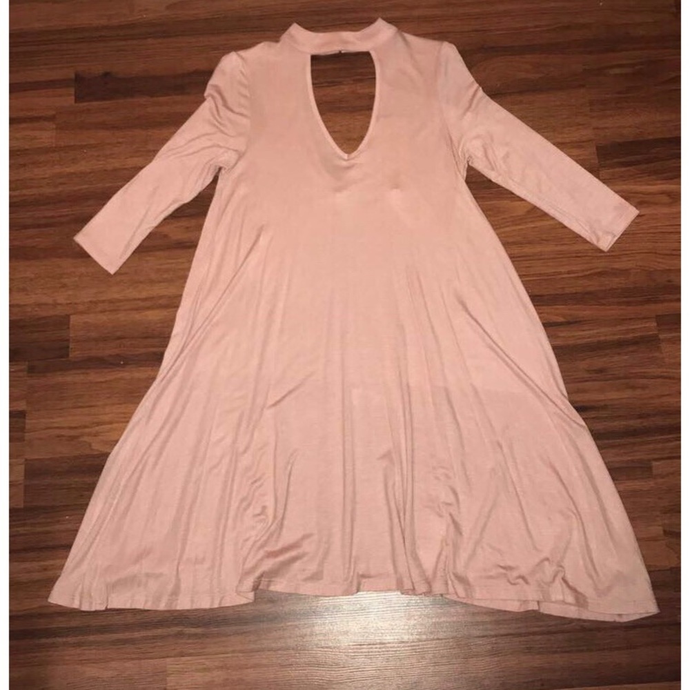 Half sleeve opened neck dress